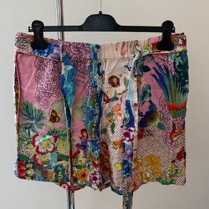 Jonny Was size L 100% Linen Shorts with tie